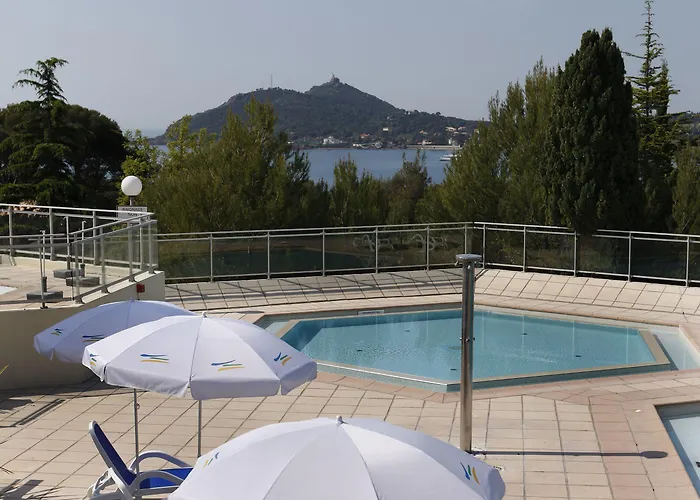 リゾート Village Club Les Mas De L'esterel 3*