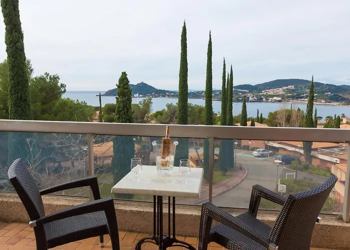 Village Club Les Mas De L'esterel Saint-Raphael (Var)